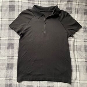 Lululemon fitted top